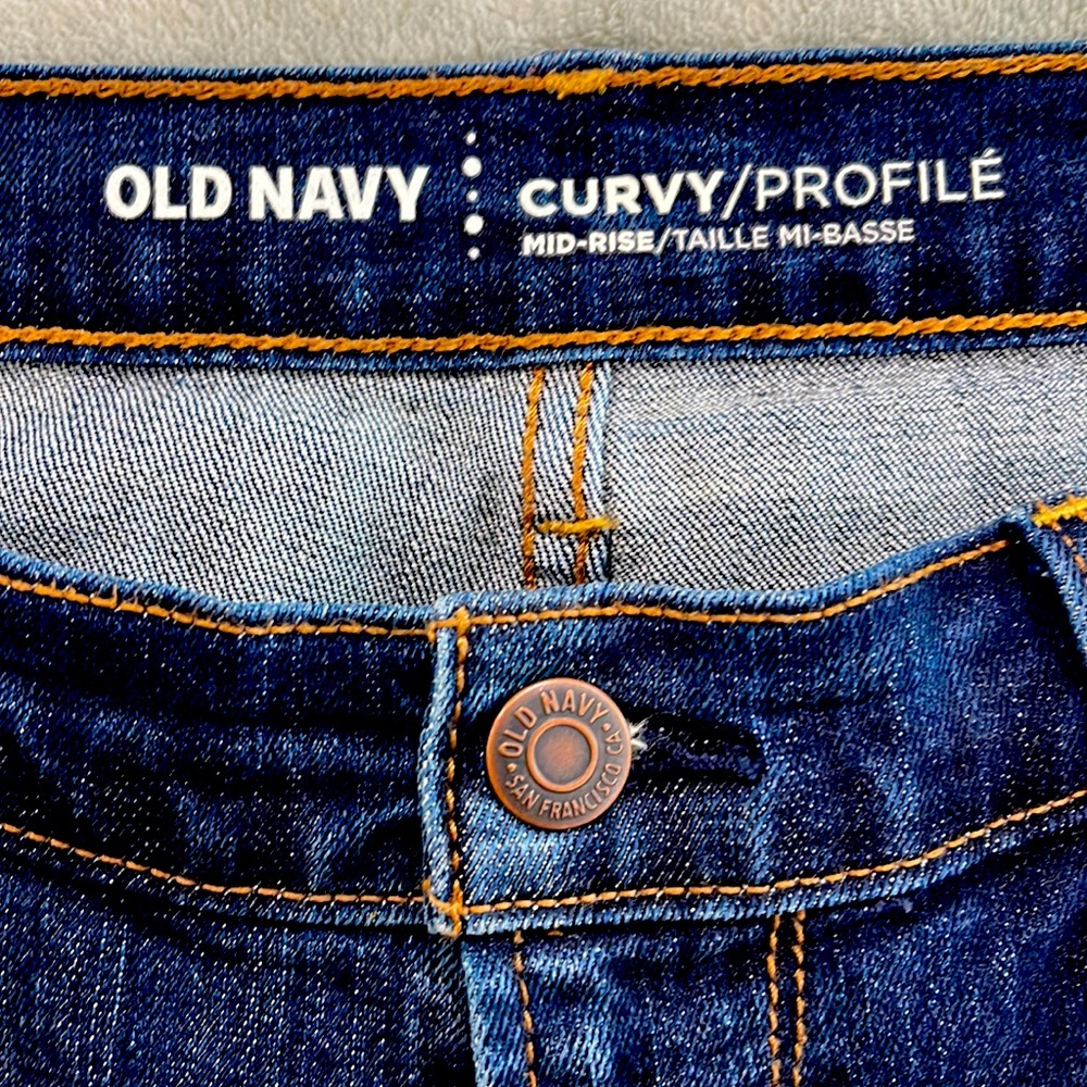 Old Navy curvy profile jeans
